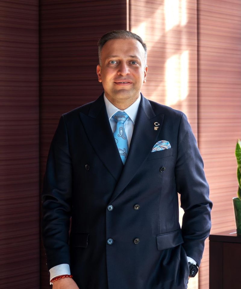 Dr. Hakan Arslan